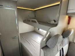 爱旅途 2020款依维柯小额头