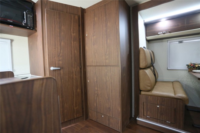 拓锐斯特依维柯C型舒适版TIC-610 52.8万起 00001393