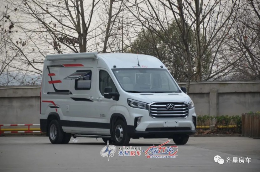 首发订车选装升顶——齐星浩大版DT2521-1（大通V90）B型房车图片