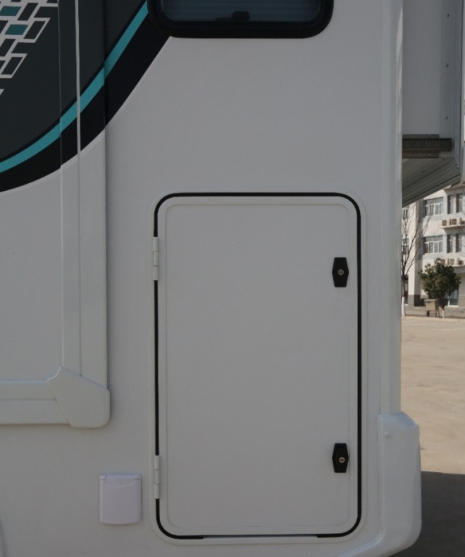 9月2日郑州房车展，宇通C530双拓展房车，宇宙纵游平原阔，通达山河日月长！1ded432990093d2141b5d56493daab62