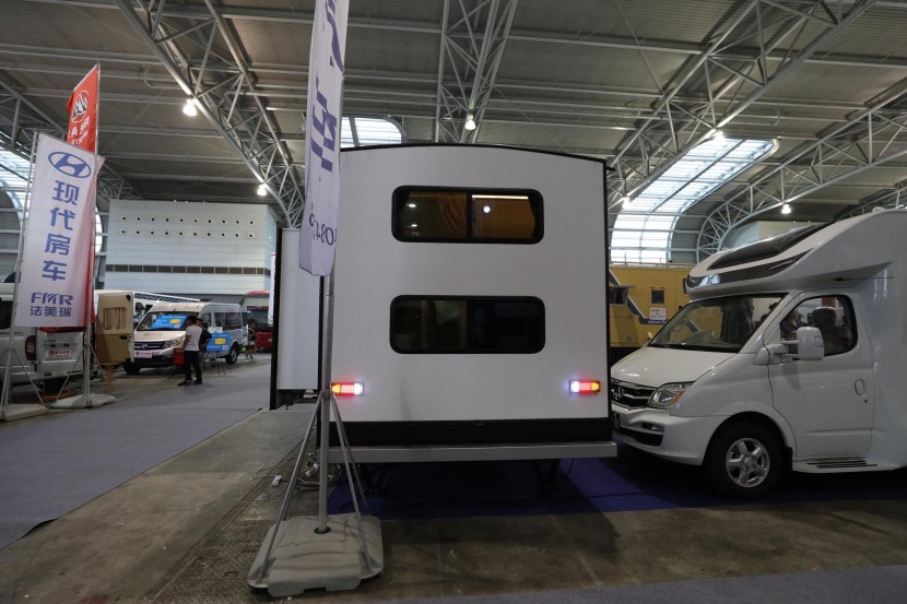 新星房车 美式单拓展露营地拖挂房车 24.8万元 WLH_5999