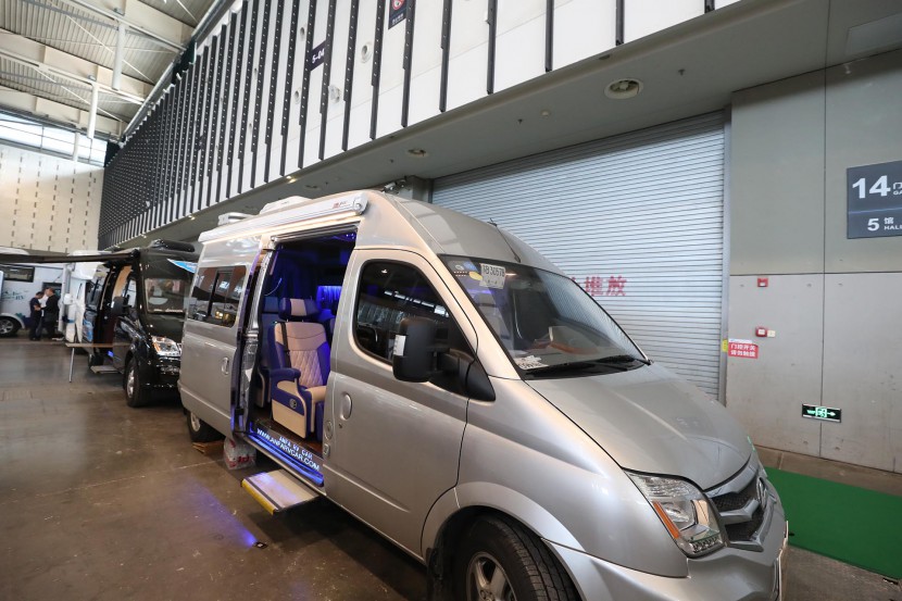 景致房车大通V80加长轴商通版 42万 WLH_5744