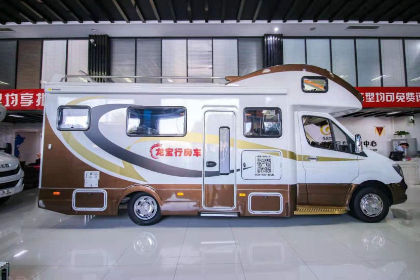 稀缺货源：超大奢侈空间，奔驰斯宾特524自动挡C型房车 微信图片_20191105162040