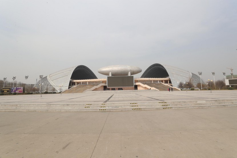 3.31郑州房车展场地河南省体育中心 WLH_3289