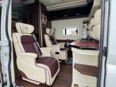 卫航房车 2017款加长轴B型商旅版