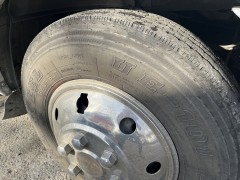 宇通 侧拓展房车