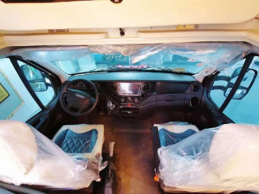 9月2日郑州房车展，都市丛林经典C型后横床房车，宽敞舒适，一车无忧！c349738f0ddf1c5fd3a5b87a42218a08