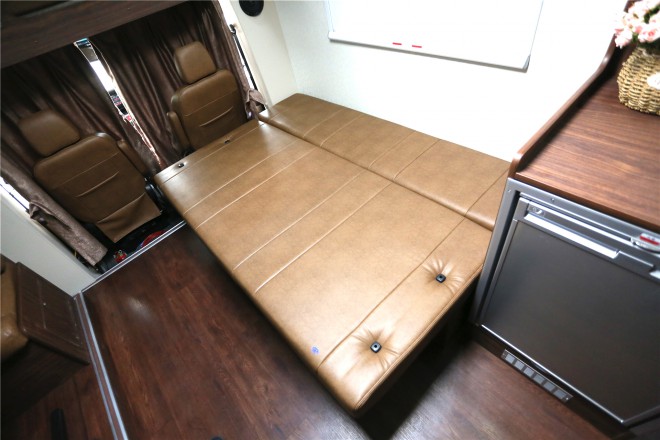 拓锐斯特依维柯C型舒适版TIC-610 52.8万起 00001409