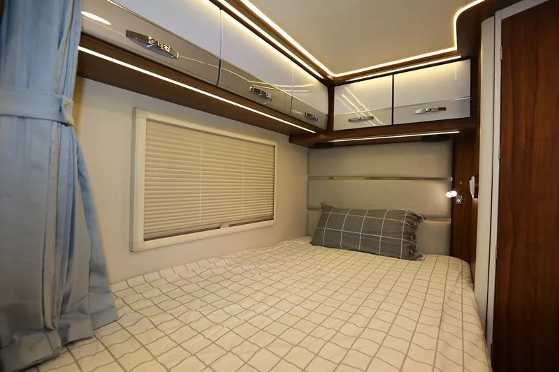 宇通房车：体验专属舒适旅行，国产依维柯单拓房车上线啦~