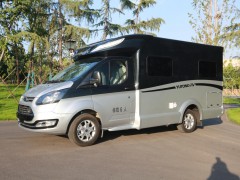 985A4911