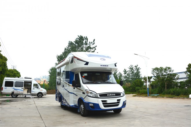 拓锐斯特依维柯C型菁英版 48.8万起 DSC_0145