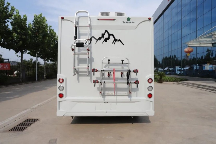 飞翔大通V90T型小额头房车——畅意人生，装下更多可能！efc9f79b7fa746af571f84d6805bb8fe