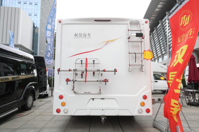 11.23杭州房车展双景房车再推出多款经济实惠可上牌拖挂、B型、C型房车给广大消费者dd754dfa22a34e2992e2bf478a4d0b24