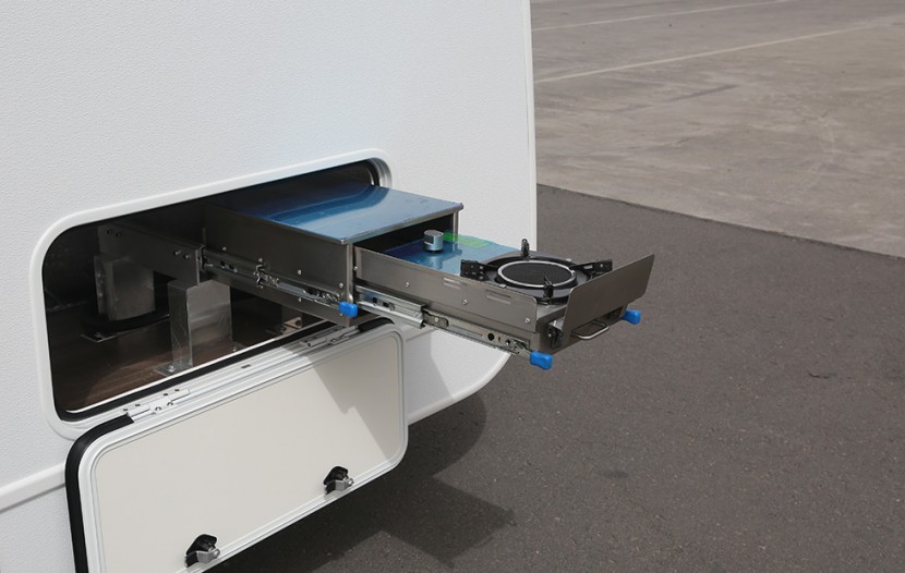 宇通房车T511H拖挂，多衣柜布局，享受灵活空间！get?code=ZjQ4ZmQxZGYyNmMxYjBlY2E3NmQ1NTMyNjZjYmQyNzEsMTY2MjcxMzY1OTExMw==