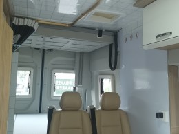 舜宇房车 2022款加长轴超高顶对卡座