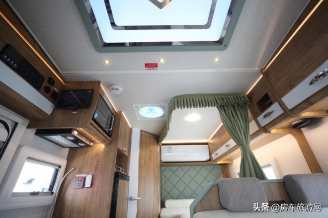 12.12飞神钜惠大促，依维柯房车最低33万起售fe5b28d0cfaa4390951bcde00efef95f