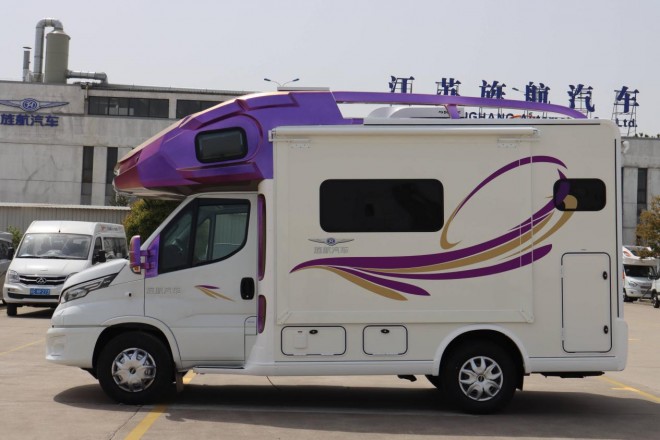 9月2日郑州房车展，旌航星舰系列依维柯C型房车，生活就要多姿多彩！b8d2ba0c8204a9cee09ca1752160daf9