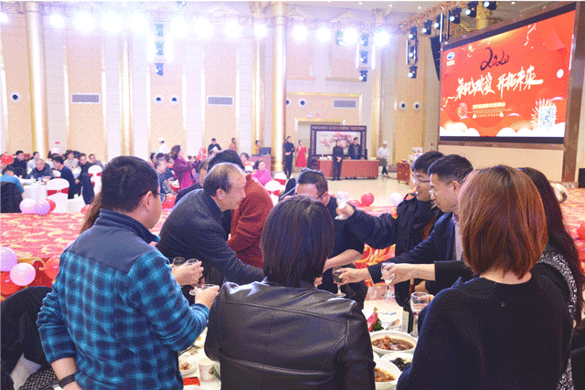 拓锐斯特房车年会盛典丨乘风破浪，砥砺前行！