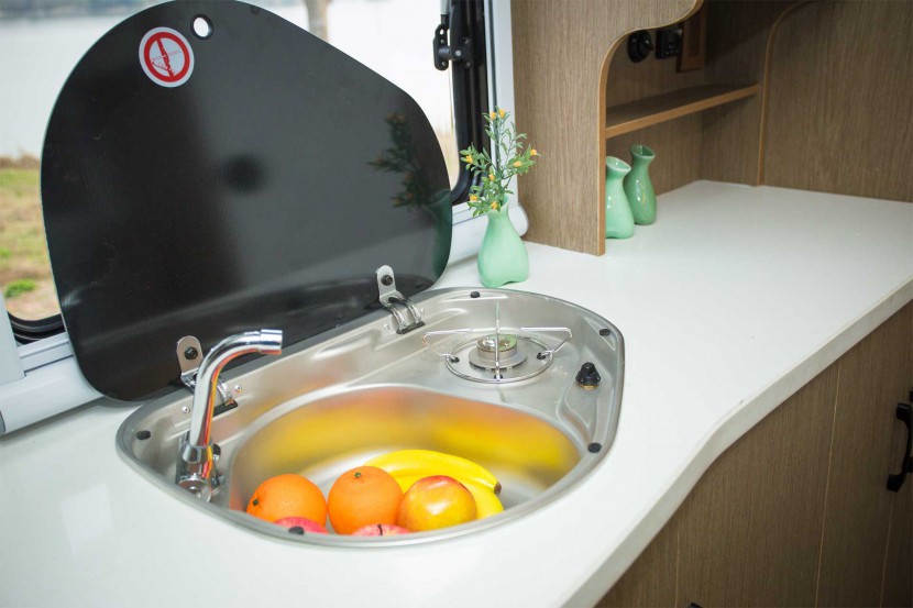 中道房车 大通T60 峻道 房车 （白色）34.8万元 反4