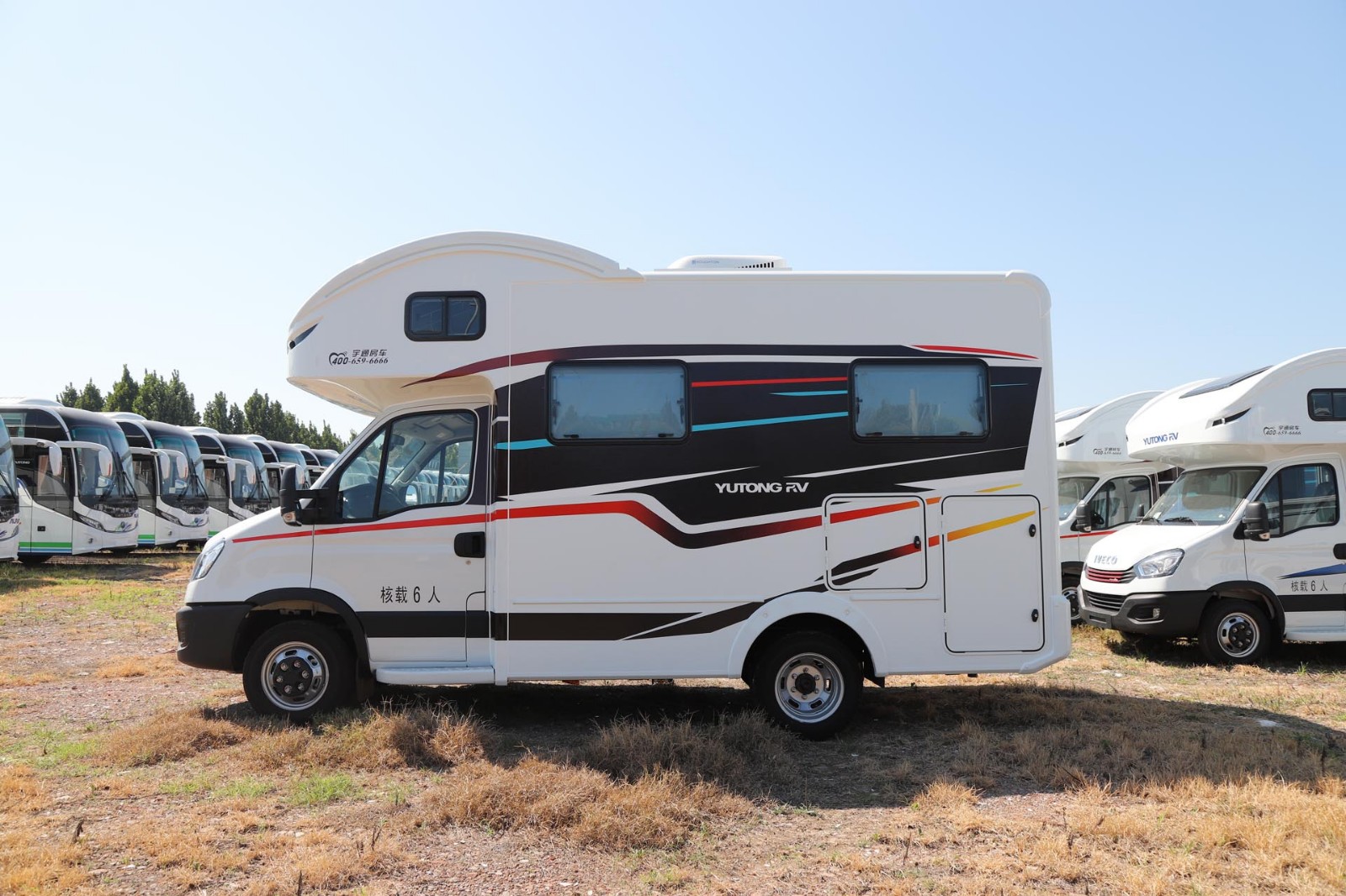 新daily(欧胜) c533豪华版无拓大顶-阿玛里雪樱内饰白色图片欣赏-房车