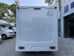 2018款上汽大通RV80 2.5T自动挡 C 型房车  上汽大通