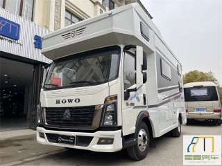豪沃 2024 款重汽豪沃 C型拓展旅居房车