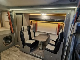 瑞弗 2022款瑞弗V820双扩展房车（巅峰版）