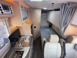 舜宇房车 长轴高顶纵床上下铺