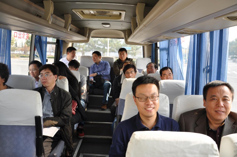 《中国房车行业标准起草和房车安全技术专题会议》在山东烟台召开 烟台爱科机械设备有限公司参观考察