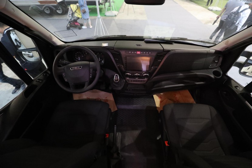 中道房车 进口依维柯中冀G8房车 92万元 WLH_6510