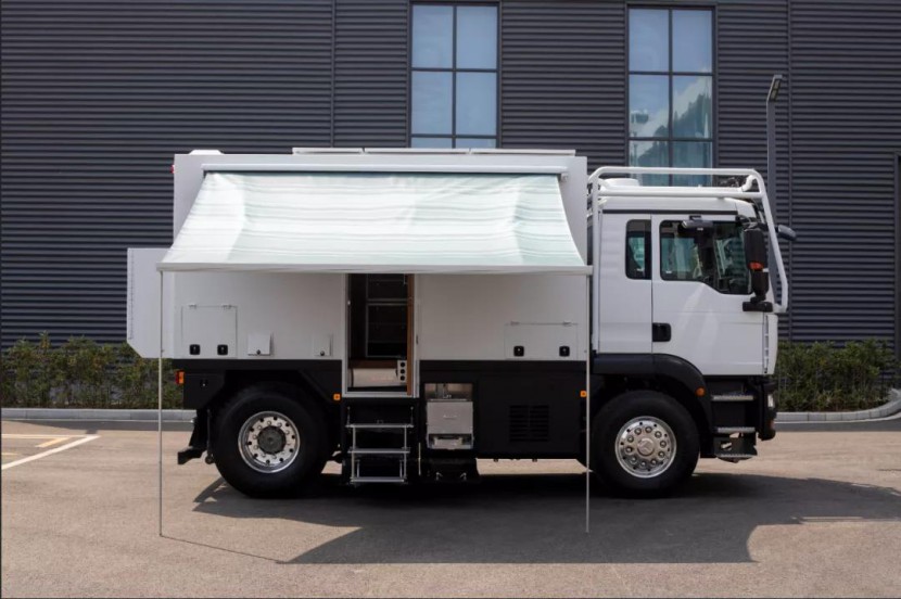 诺马迪森新款“驰骋者”——不超六米的C本蓝牌越野房车b72224a1650740aa90c58967c1a40b93