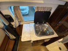 江铃原厂福特黑骑士B型商旅房车 福特