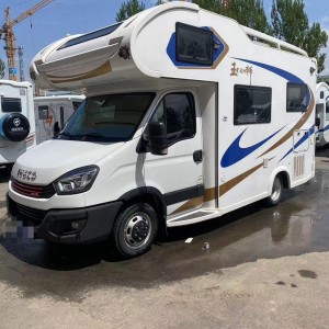 巨威房车 2019款4700