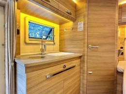 旌航房车 2020款巍浩-IV-1