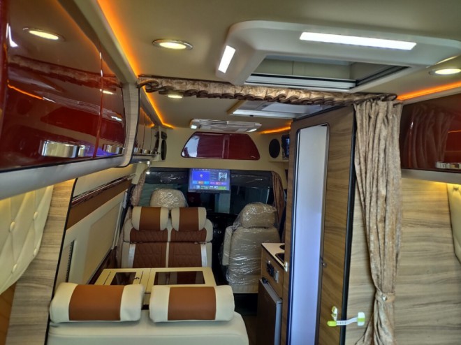 尚旅福特新时代B型房车怎么样——商务旅游两不误