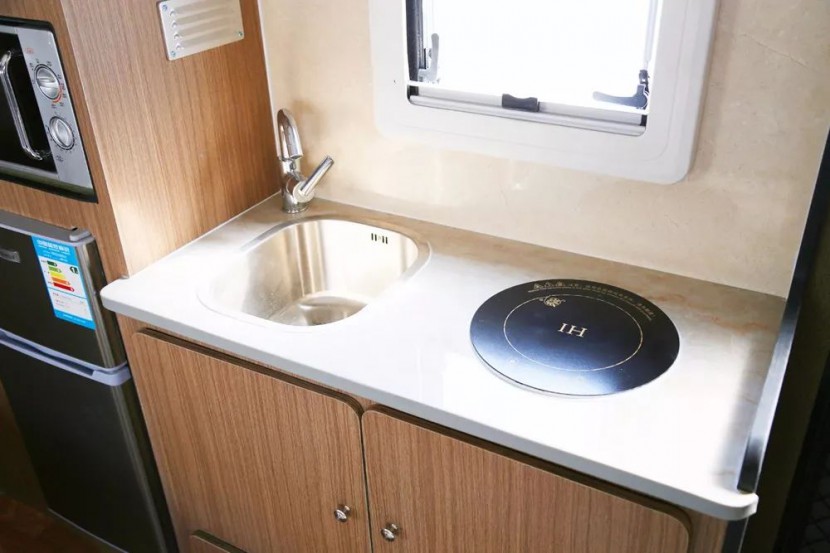 新飞拖挂房车实用至上，全新升级！