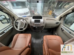 上汽大通 2018款上汽大通MAXUSRV80原厂B型房车