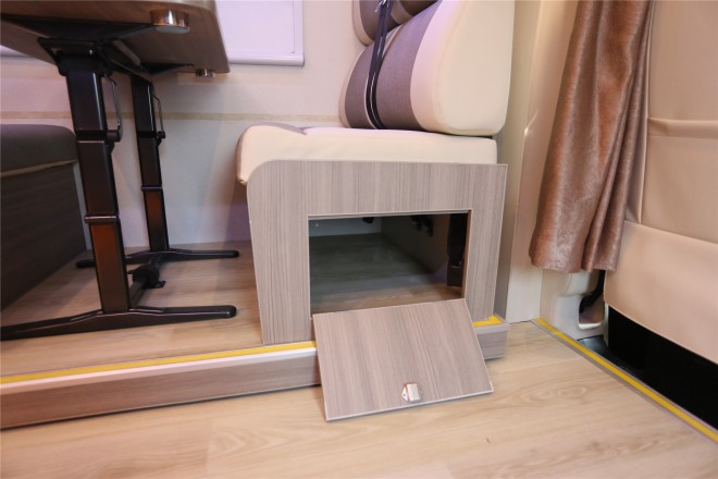 拓锐斯特依维柯C型欧尚II版TIC-611A 56.8万起 2E1A4593