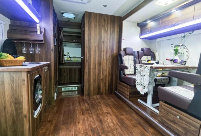 拓锐斯特房车：当有人说你太能“装”？