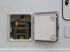 985A1110