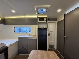 陆潜者房车 2020款高配版