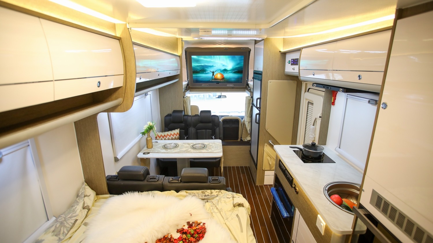 【原始大图】法美瑞福田欧马可 欧享版 国六内部整体图片欣赏-房车