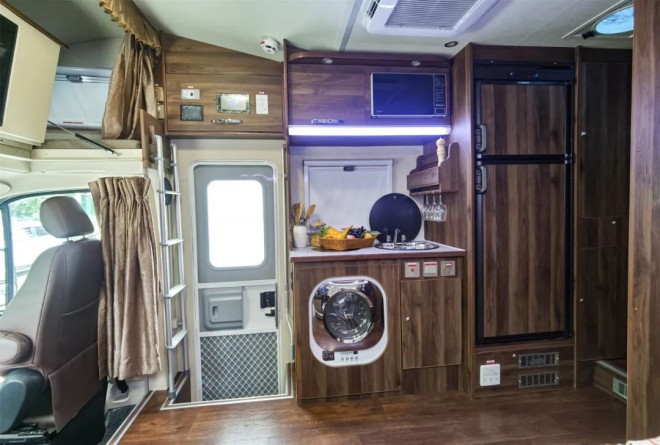 拓锐斯特房车：当有人说你太能“装”？