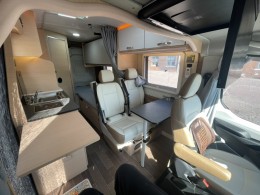 舜宇房车 长轴高顶纵床上下铺