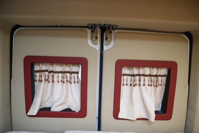 老张定制款——高清实拍2019款顺之旅东风御风白色自动挡B型房车 WLH_5979