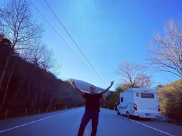  阿迪雅 寻路者房车