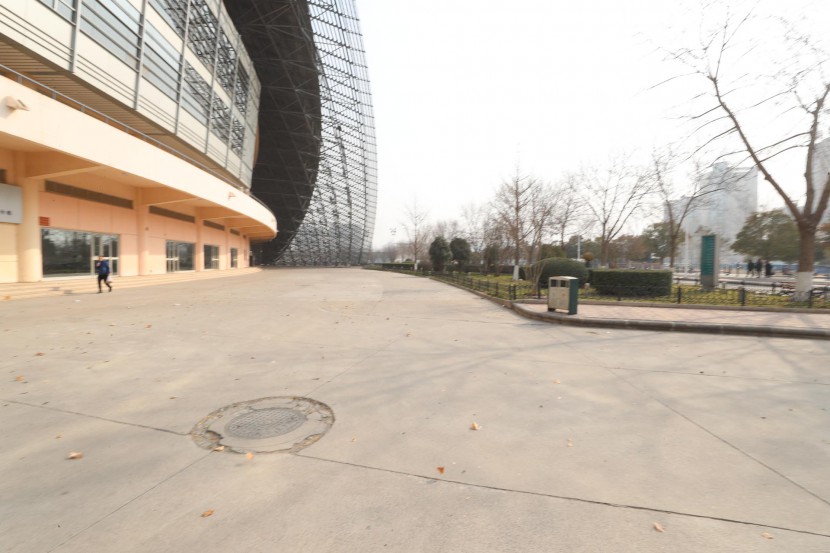 3.31郑州房车展场地河南省体育中心 WLH_3477