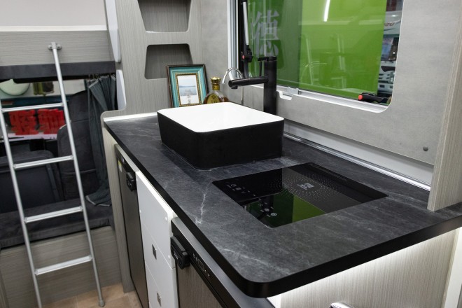 9月2日郑州房车展：赛德房车卡700系列，大空间享高配置！670b543dacd4713e67ea4f488ca862b7