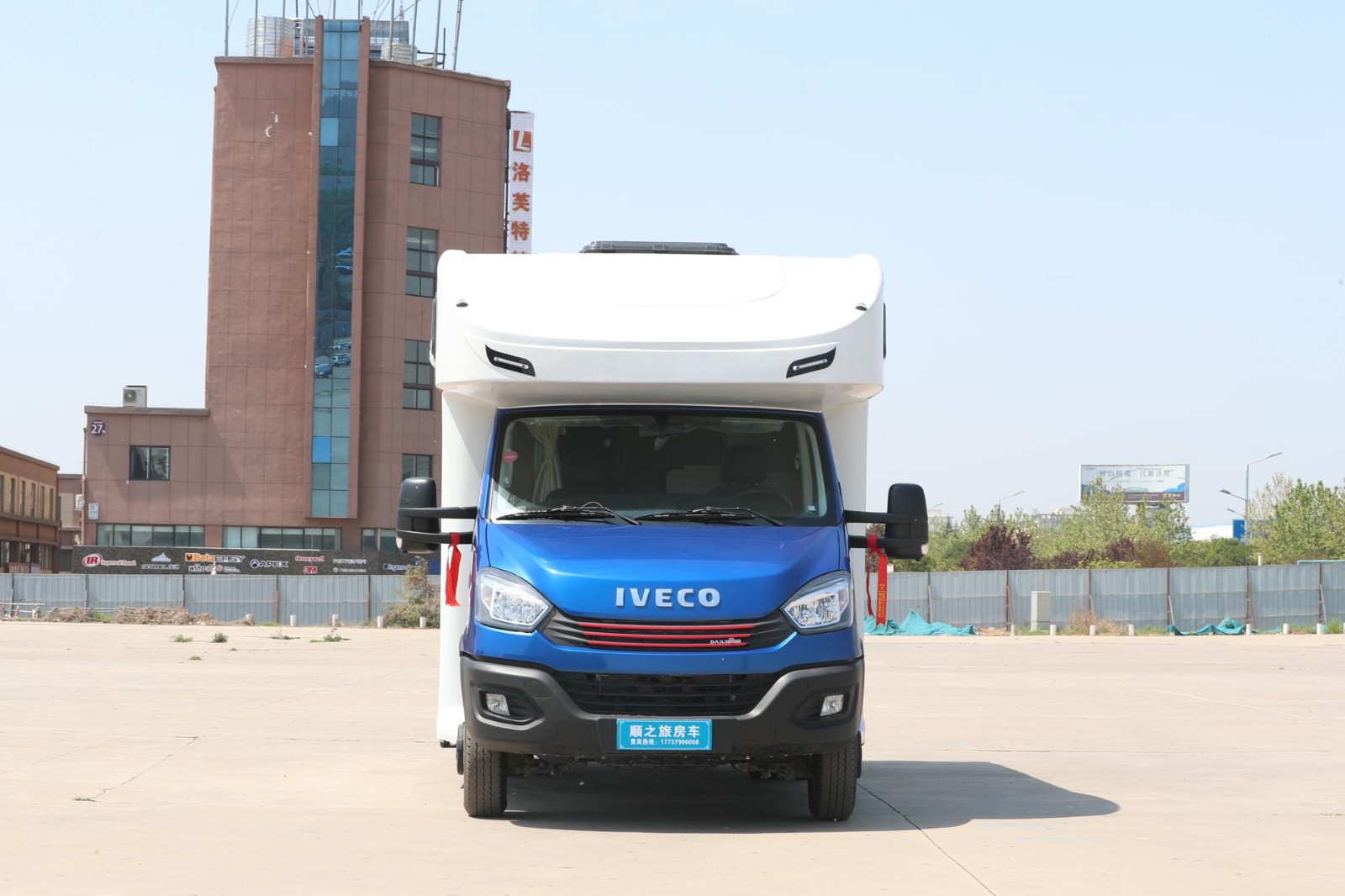 顺之旅老张定制款依维柯欧胜 2020款8at自动挡c型房车白色