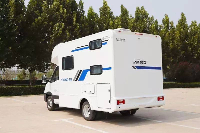 宇通依维柯欧胜C533豪华版无拓小顶房车